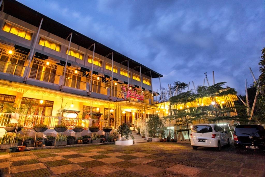 Wisma tamu The Victoria Bandung