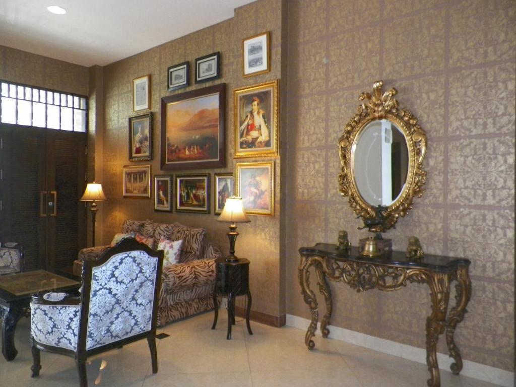 The Victoria 2*